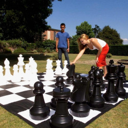 giant20chess202 1650615411 Giant Chess